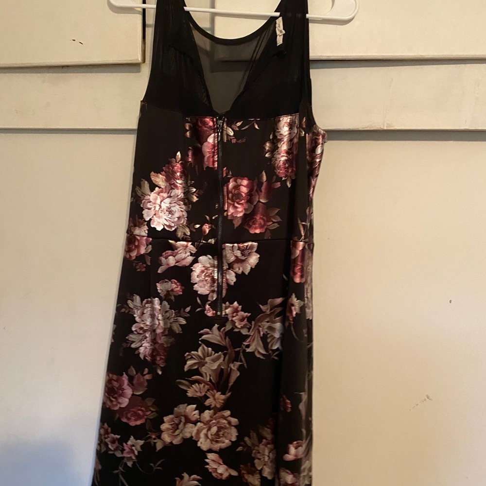Dress - Picture 2 of 2